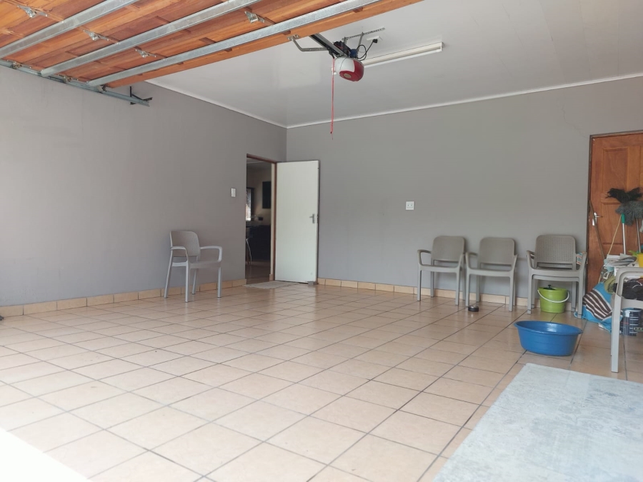 3 Bedroom Property for Sale in Waterval East North West